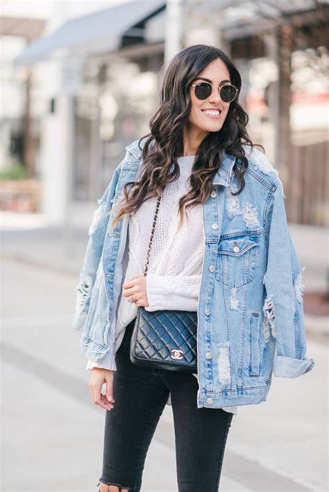 how to wear an oversized jean jacket